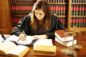 Taqneen Law Firm mentoring students and hosting legal education workshops in Qatar